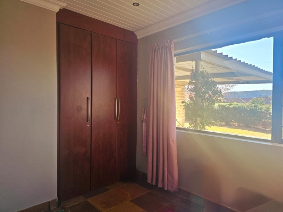 4 Bedroom Property for Sale in Ladybrand Free State